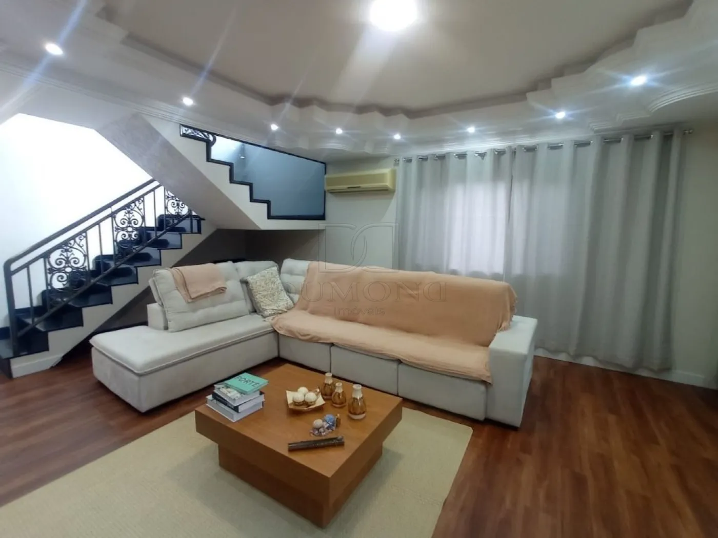 Sobrado com 5 dormitórios à venda, com 480 m²  no Jardim Ipê em Foz do Iguaçu/PR