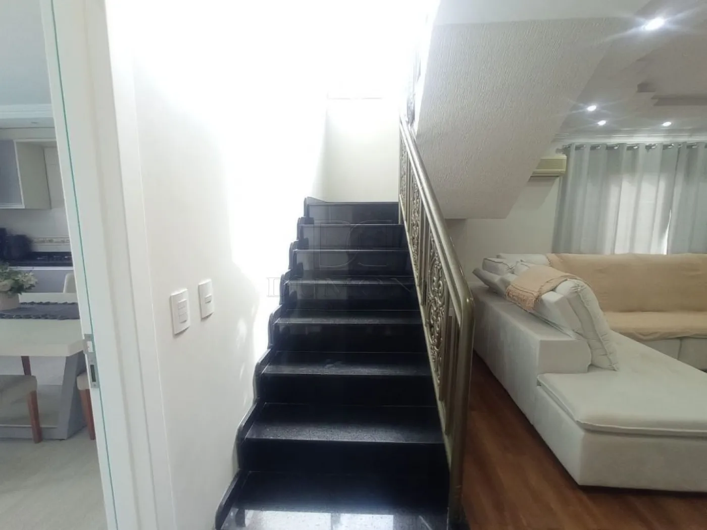 Sobrado com 5 dormitórios à venda, com 480 m²  no Jardim Ipê em Foz do Iguaçu/PR