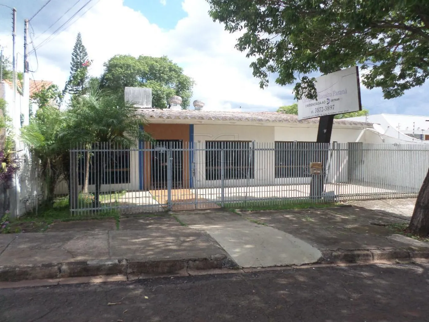 Ótima Casa Comercial com 273 m² para locação no Centro de Foz do Iguaçu !