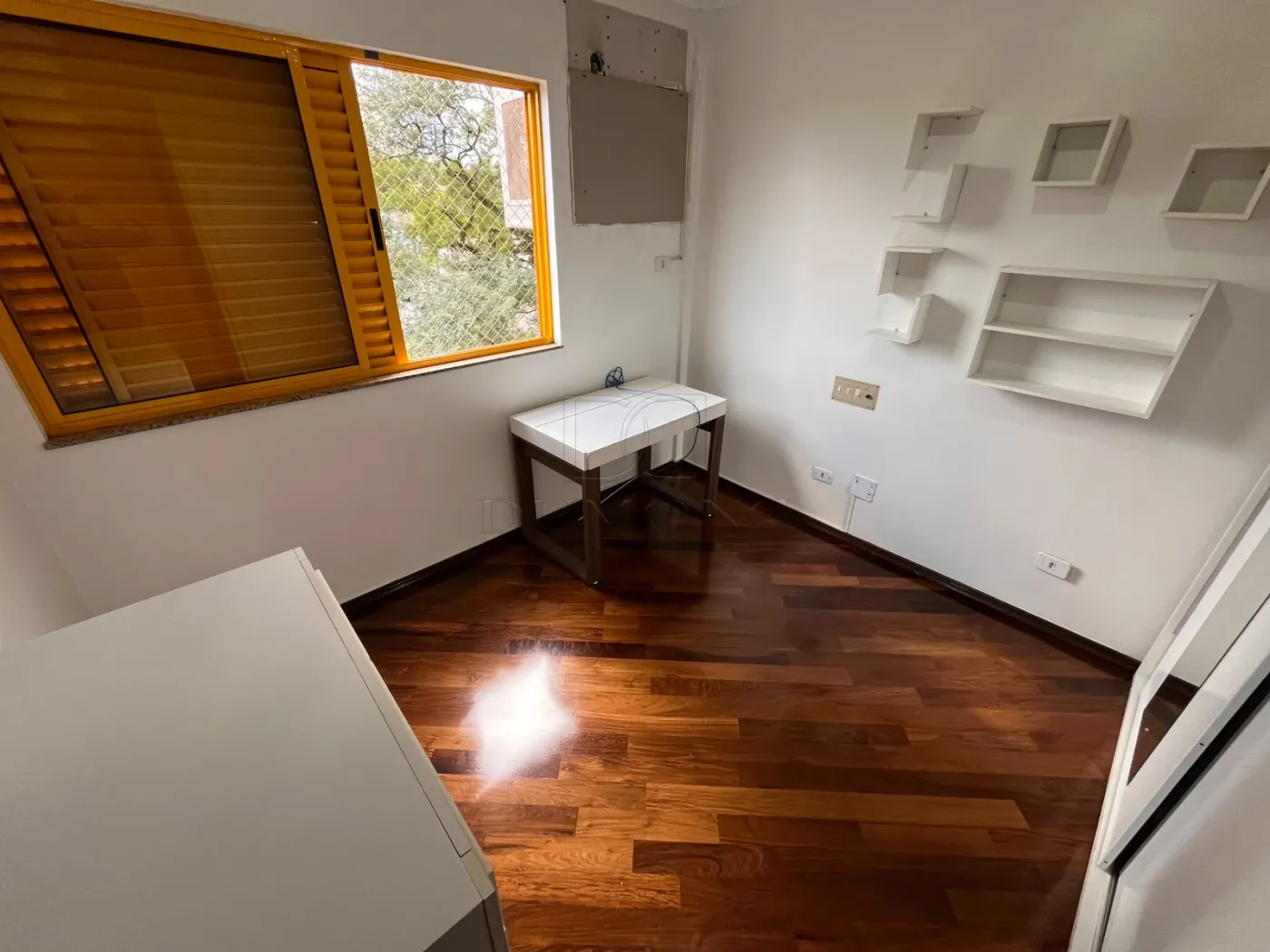 Apartamento com 3 dormitórios no Condomínio Residencial Rio negro em Foz do Iguaçu/PR