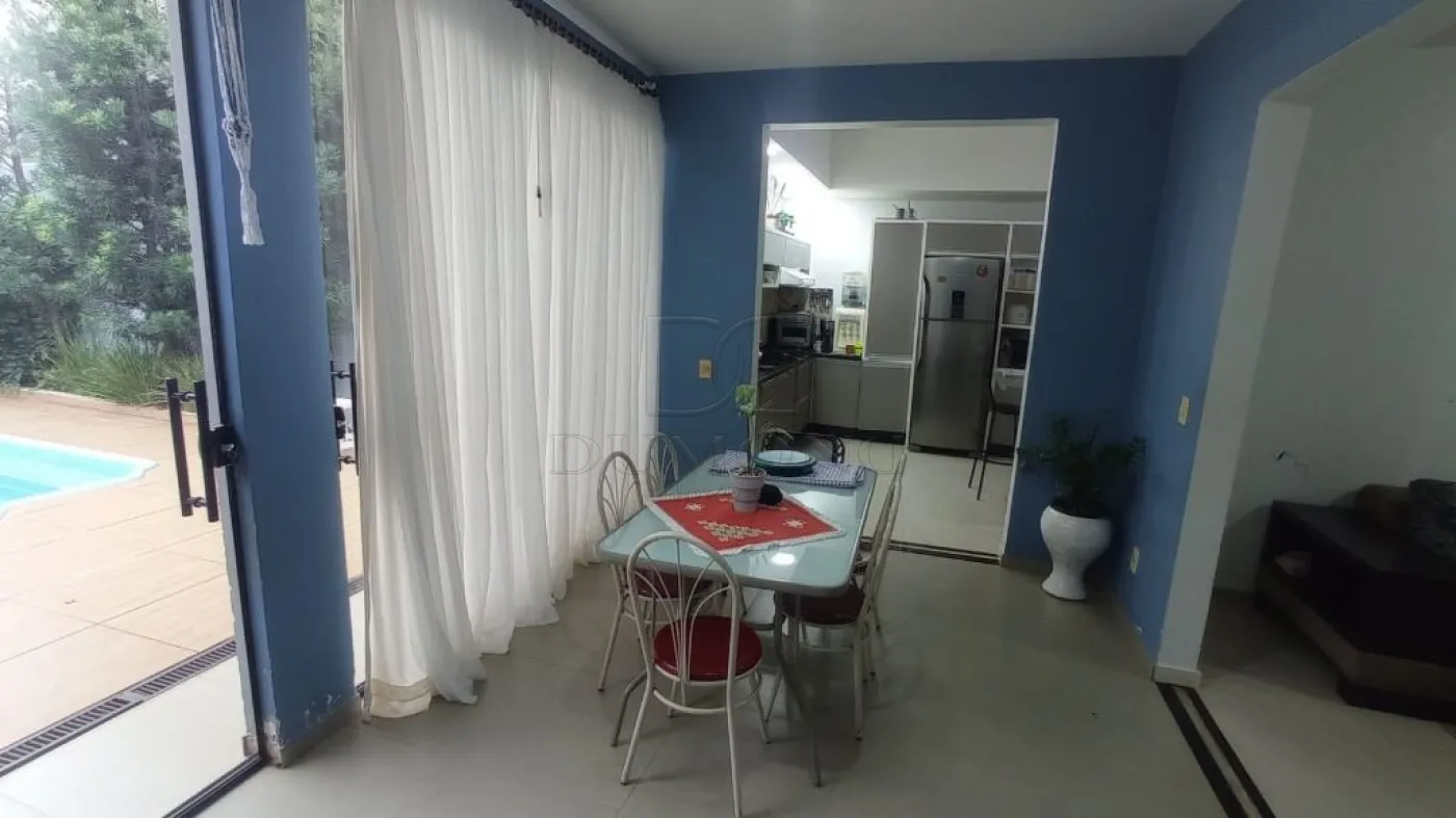Casa com 3 dormitórios à venda com 214 m² por R$ 947.000 no Jardim Santa Rosa em Foz do Iguaçu/PR -