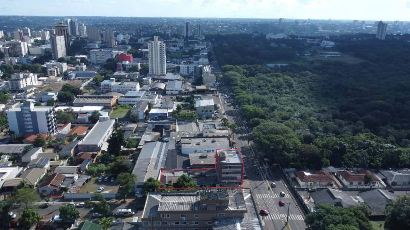 VENDE-SE PRÉDIO NO CENTRO DE FOZ DO IGUAÇU-PR