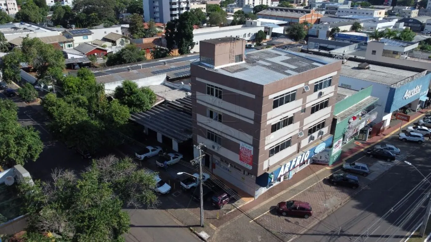 VENDE-SE PRÉDIO NO CENTRO DE FOZ DO IGUAÇU-PR