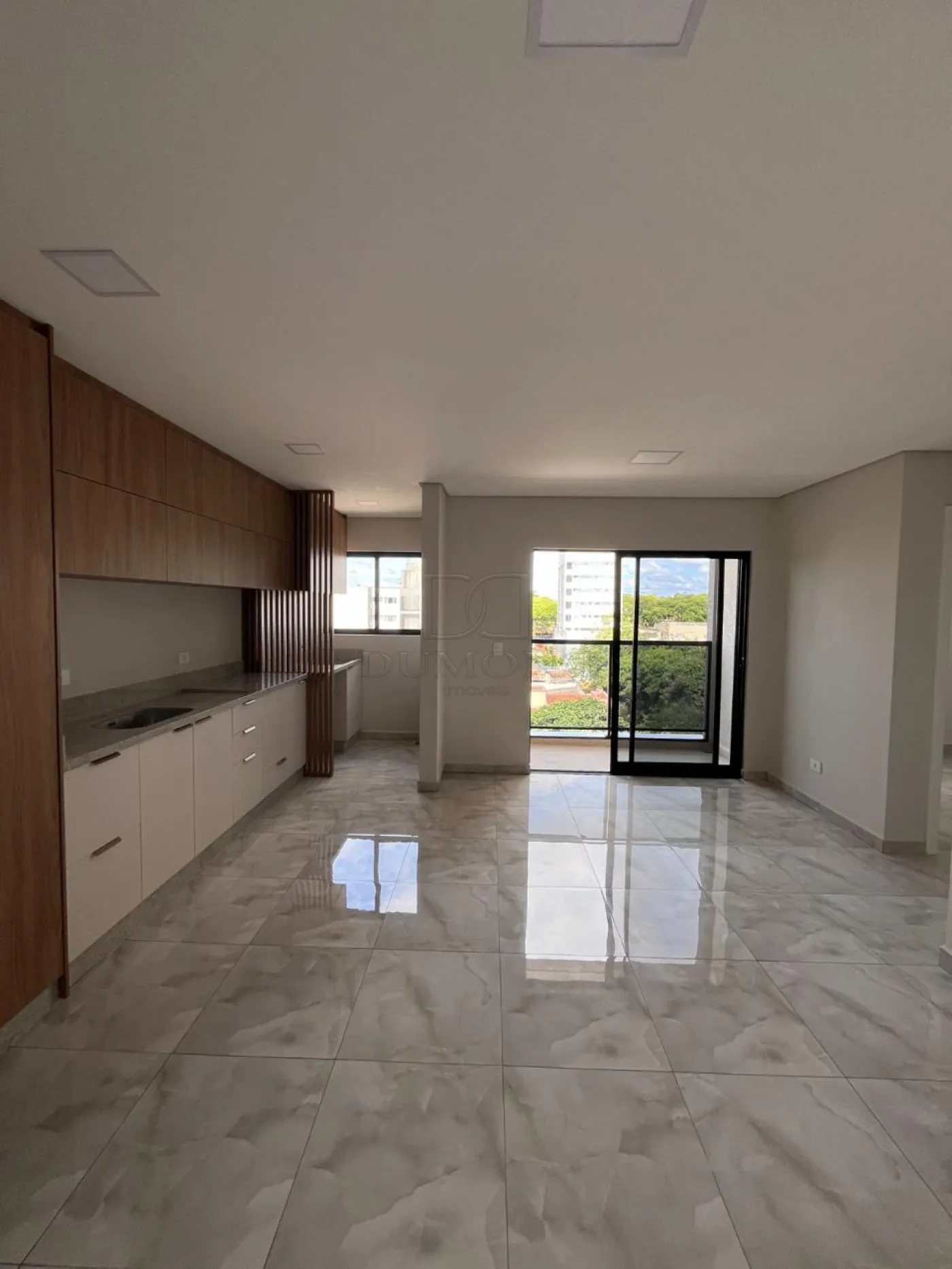 Apartamento Semi mobiliado com 2 dormitórios à venda no Edifício Ferrara em Foz do Iguaçu/PR