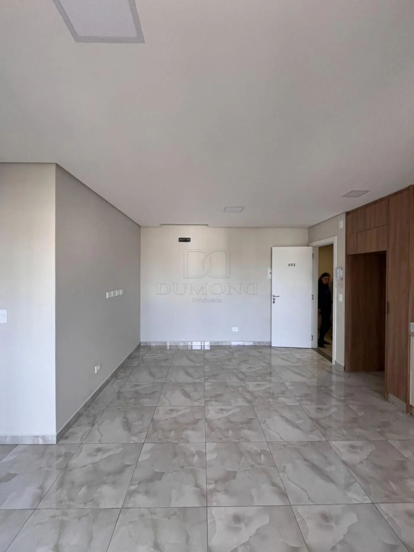 Apartamento Semi mobiliado com 2 dormitórios à venda no Edifício Ferrara em Foz do Iguaçu/PR