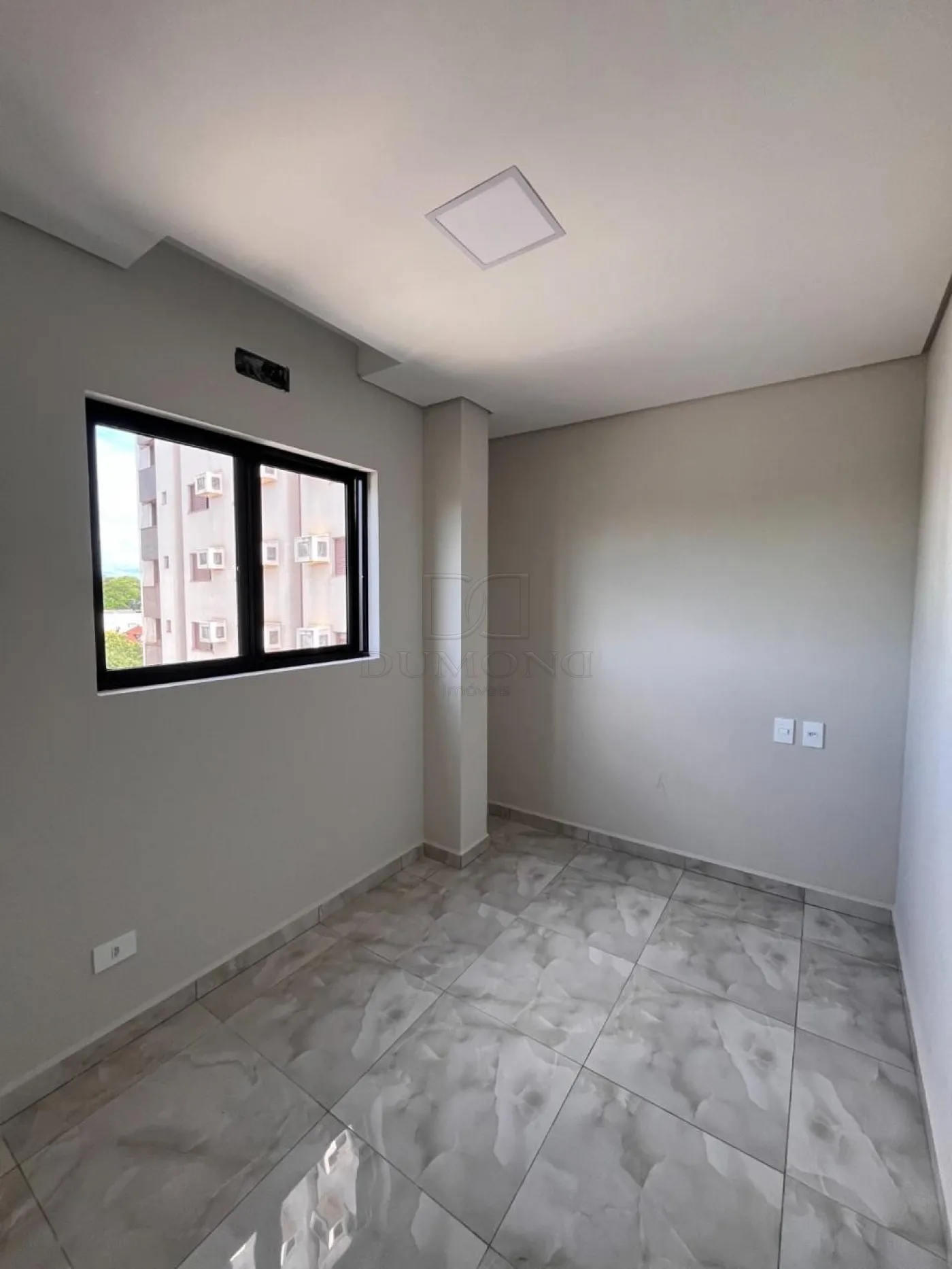 Apartamento Semi mobiliado com 2 dormitórios à venda no Edifício Ferrara em Foz do Iguaçu/PR