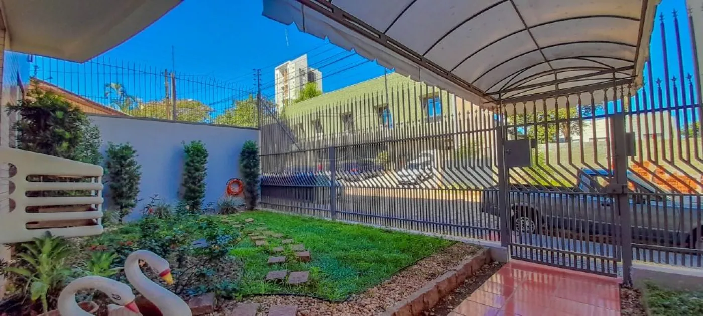 Apartamento com 2 dormitórios, sendo 1 suíte, no Edifício Ana Elisa em Foz do Iguaçu/PR