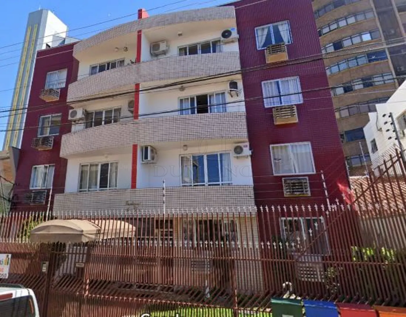 Apartamento com 2 dormitórios, sendo 1 suíte, no Edifício Ana Elisa em Foz do Iguaçu/PR