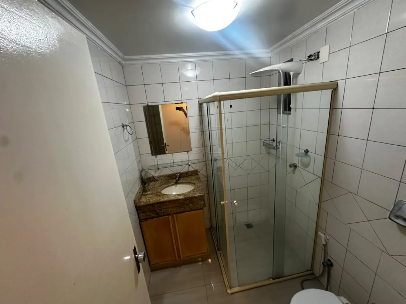 Apartamento com 2 dormitórios, sendo 1 suíte, no Edifício Ana Elisa em Foz do Iguaçu/PR