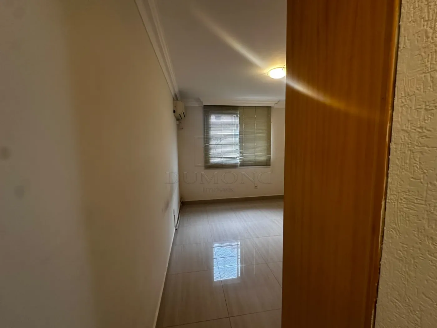 Apartamento com 2 dormitórios, sendo 1 suíte, no Edifício Ana Elisa em Foz do Iguaçu/PR