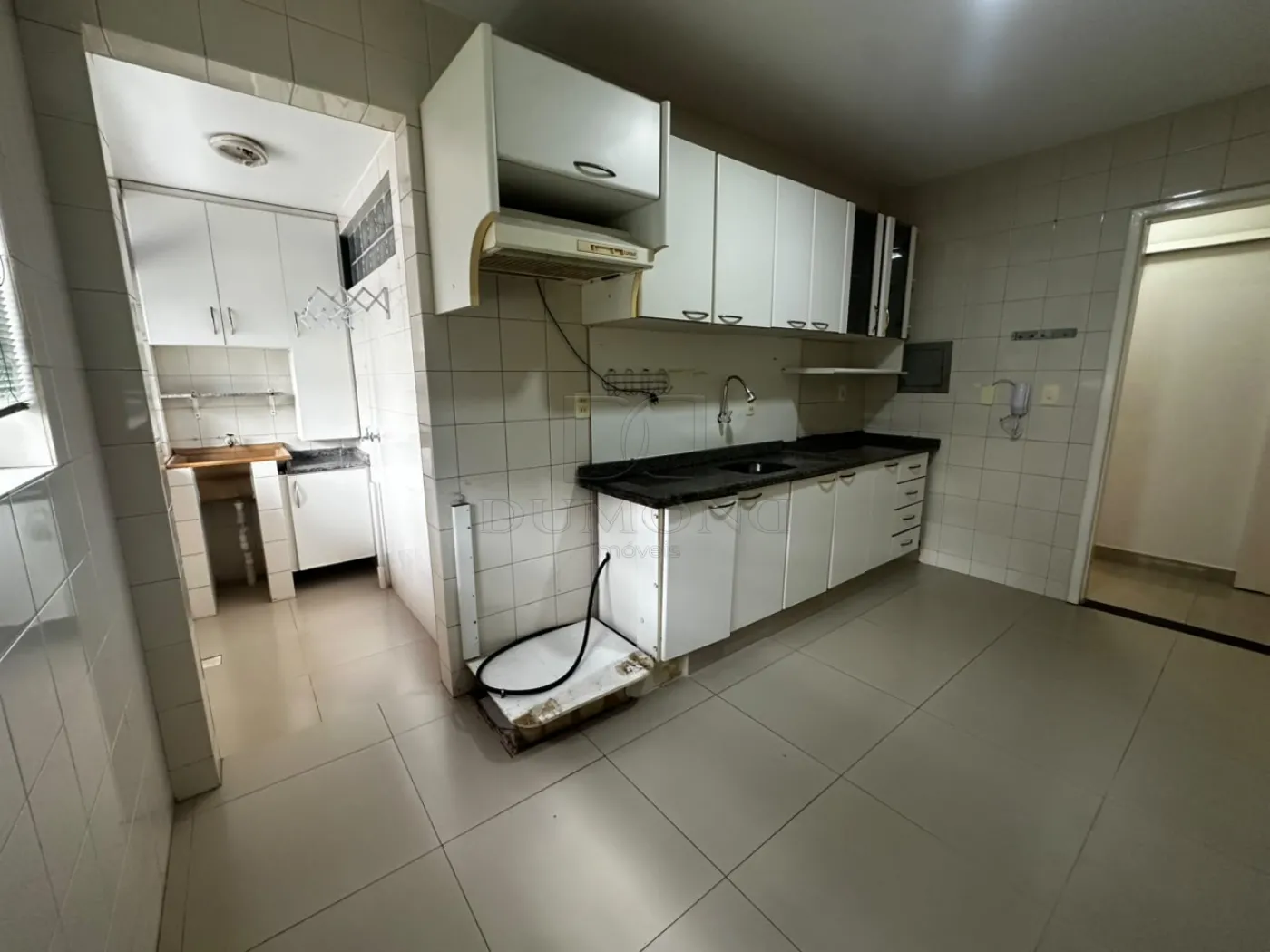 Apartamento com 2 dormitórios, sendo 1 suíte, no Edifício Ana Elisa em Foz do Iguaçu/PR