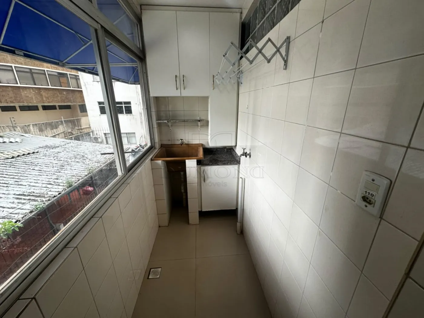 Apartamento com 2 dormitórios, sendo 1 suíte, no Edifício Ana Elisa em Foz do Iguaçu/PR