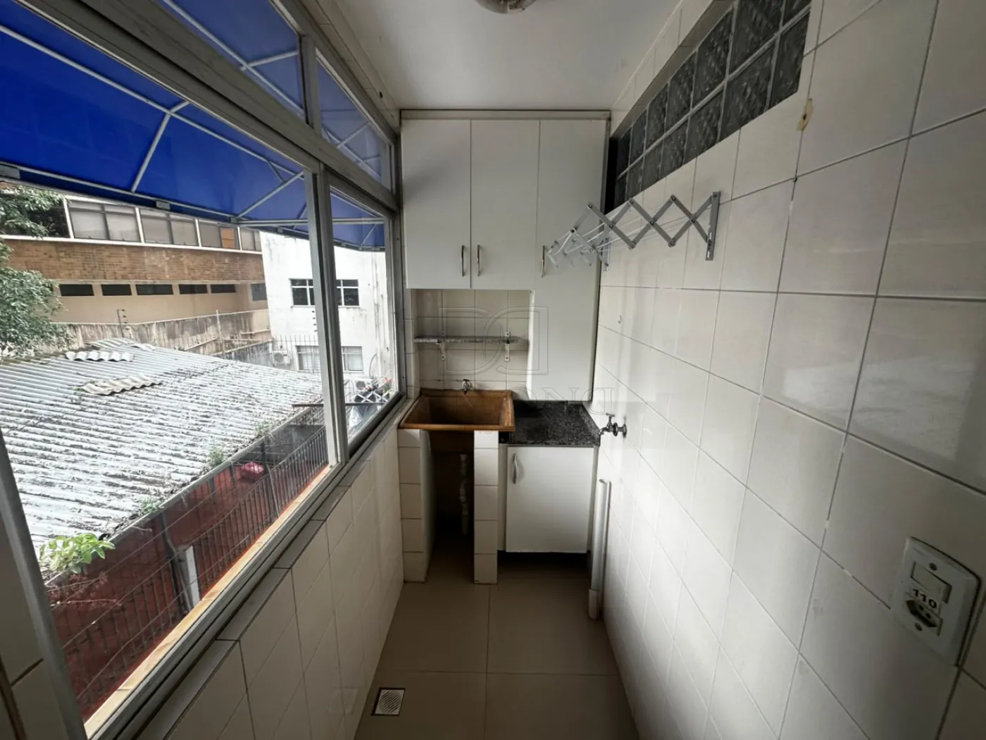 Apartamento com 2 dormitórios, sendo 1 suíte, no Edifício Ana Elisa em Foz do Iguaçu/PR