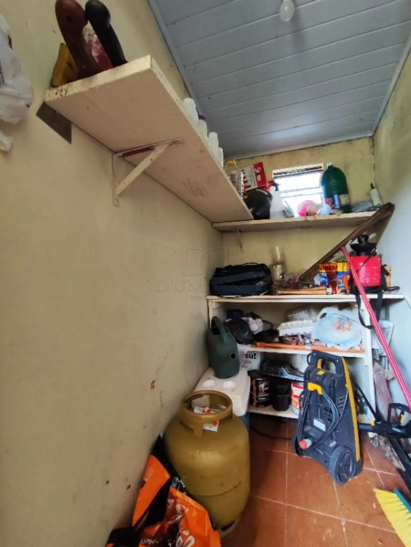 Imóvel amplo e funcional, ideal para quem busca conforto, espaço externo e ótima estrutura, com excelente aproveitamento do terreno.