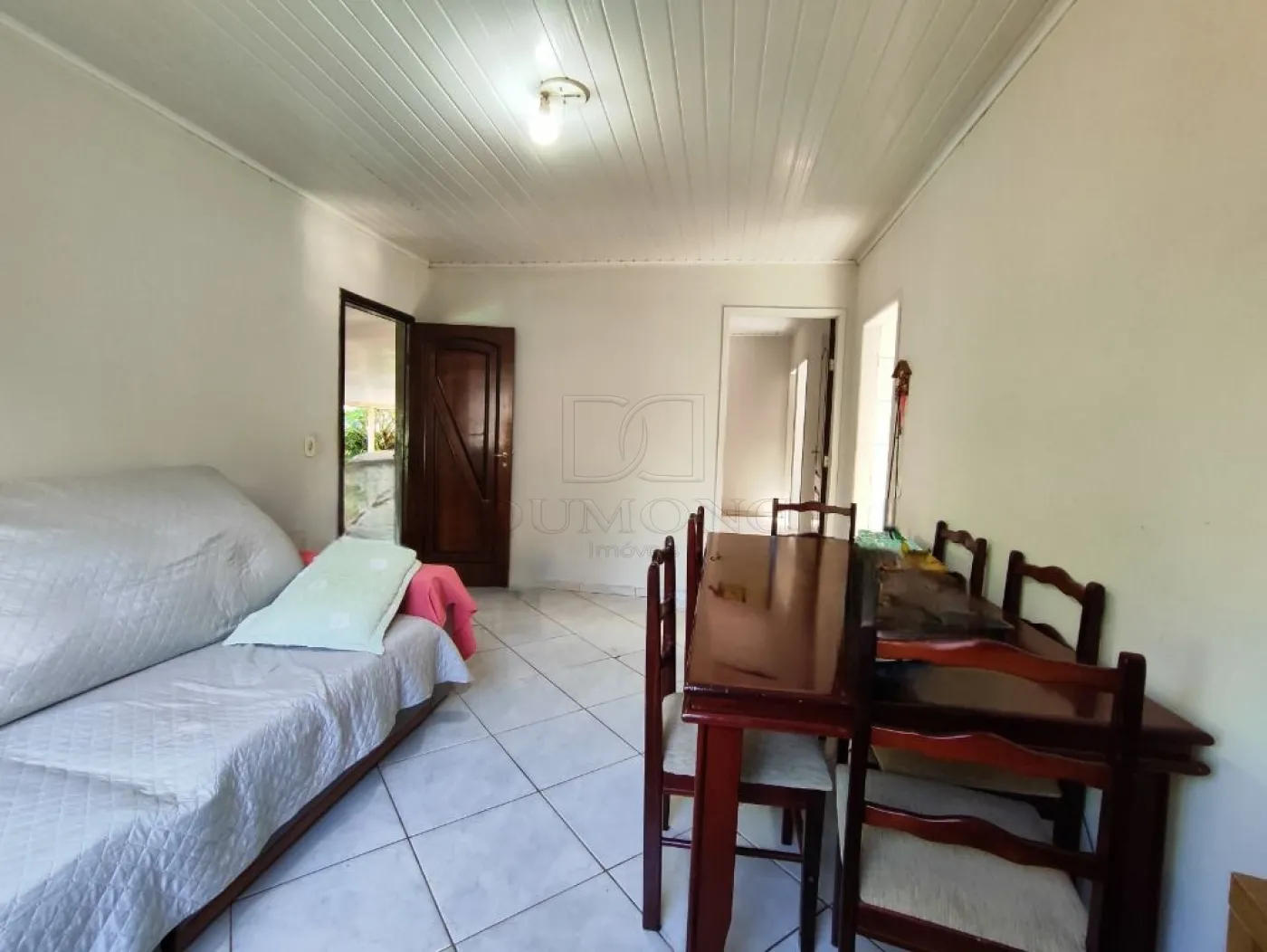 Imóvel amplo e funcional, ideal para quem busca conforto, espaço externo e ótima estrutura, com excelente aproveitamento do terreno.