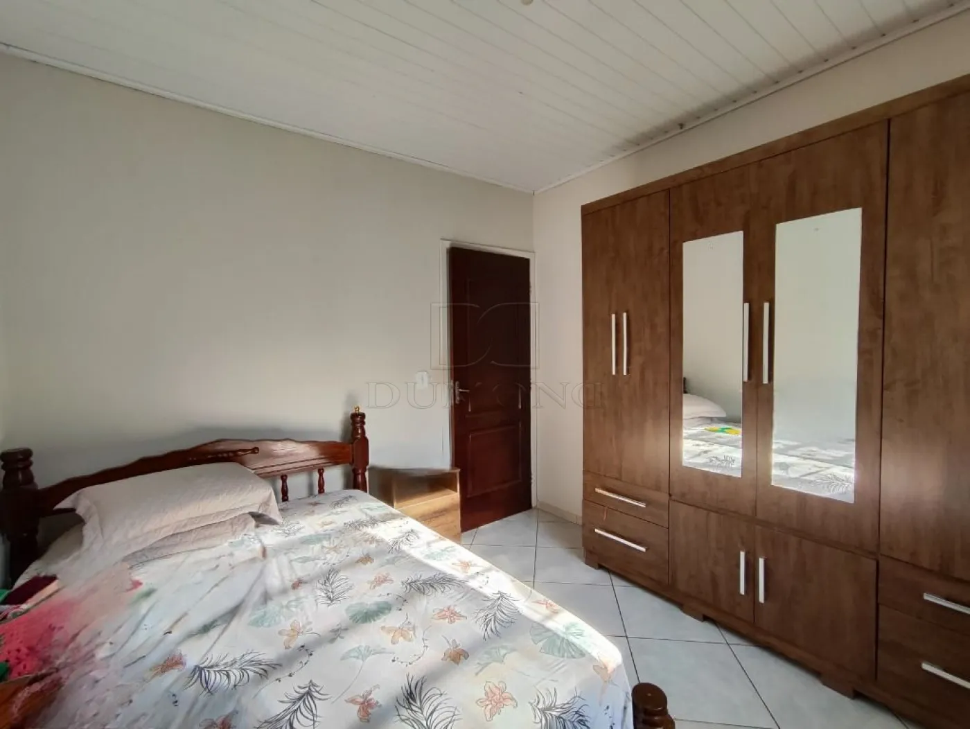Imóvel amplo e funcional, ideal para quem busca conforto, espaço externo e ótima estrutura, com excelente aproveitamento do terreno.