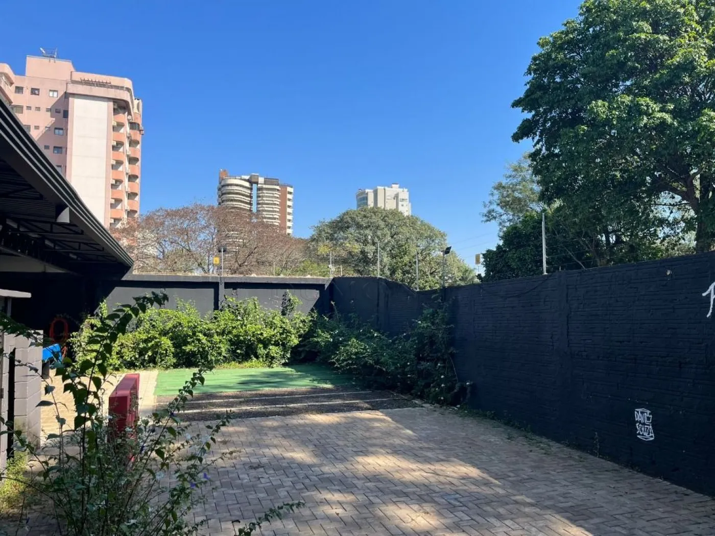 ÓTIMO IMÓVEL COMERCIAL PARA VENDA E LOCAÇÃO!!!