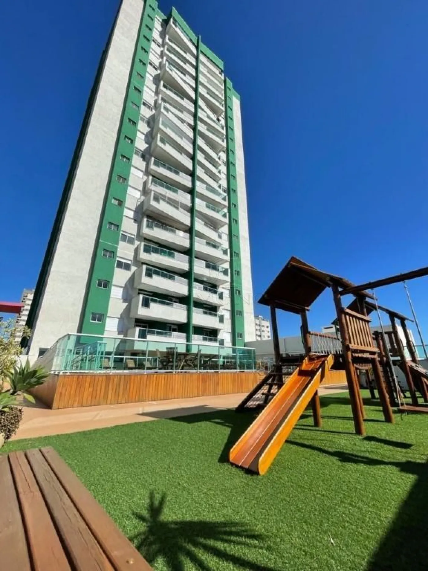 LINDO APARTAMENTO PARA VENDA NO EDIFÍCIO ESMERALDA EM FOZ DO IGUAÇU.