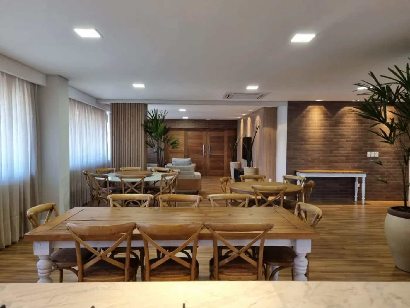 LINDO APARTAMENTO PARA VENDA NO EDIFÍCIO ESMERALDA EM FOZ DO IGUAÇU.