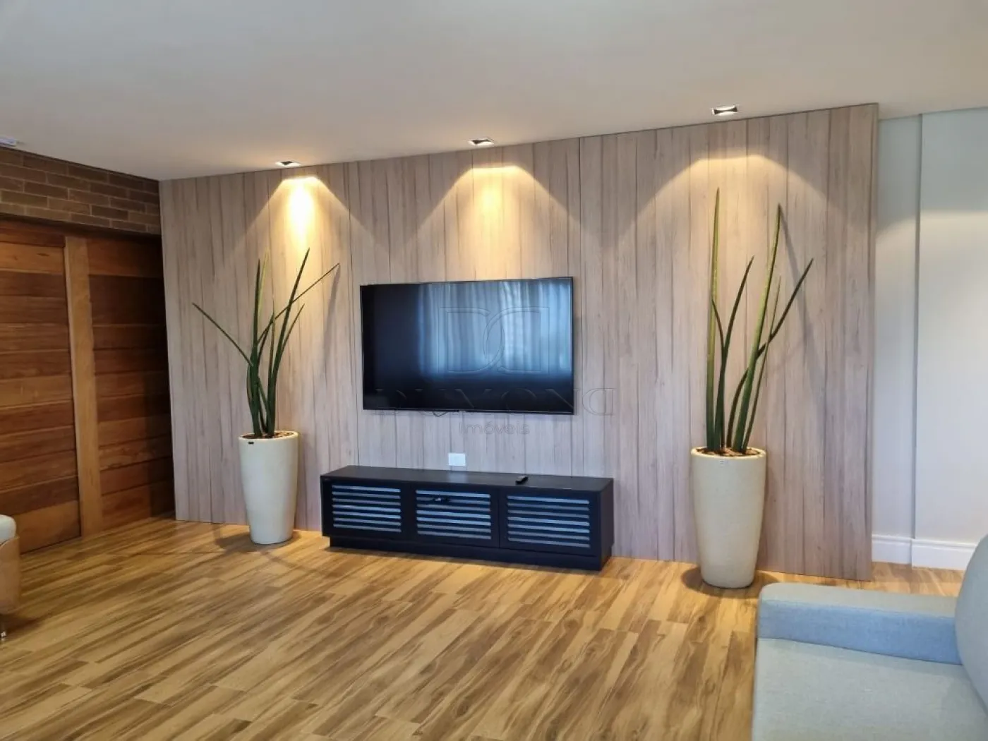 LINDO APARTAMENTO PARA VENDA NO EDIFÍCIO ESMERALDA EM FOZ DO IGUAÇU.