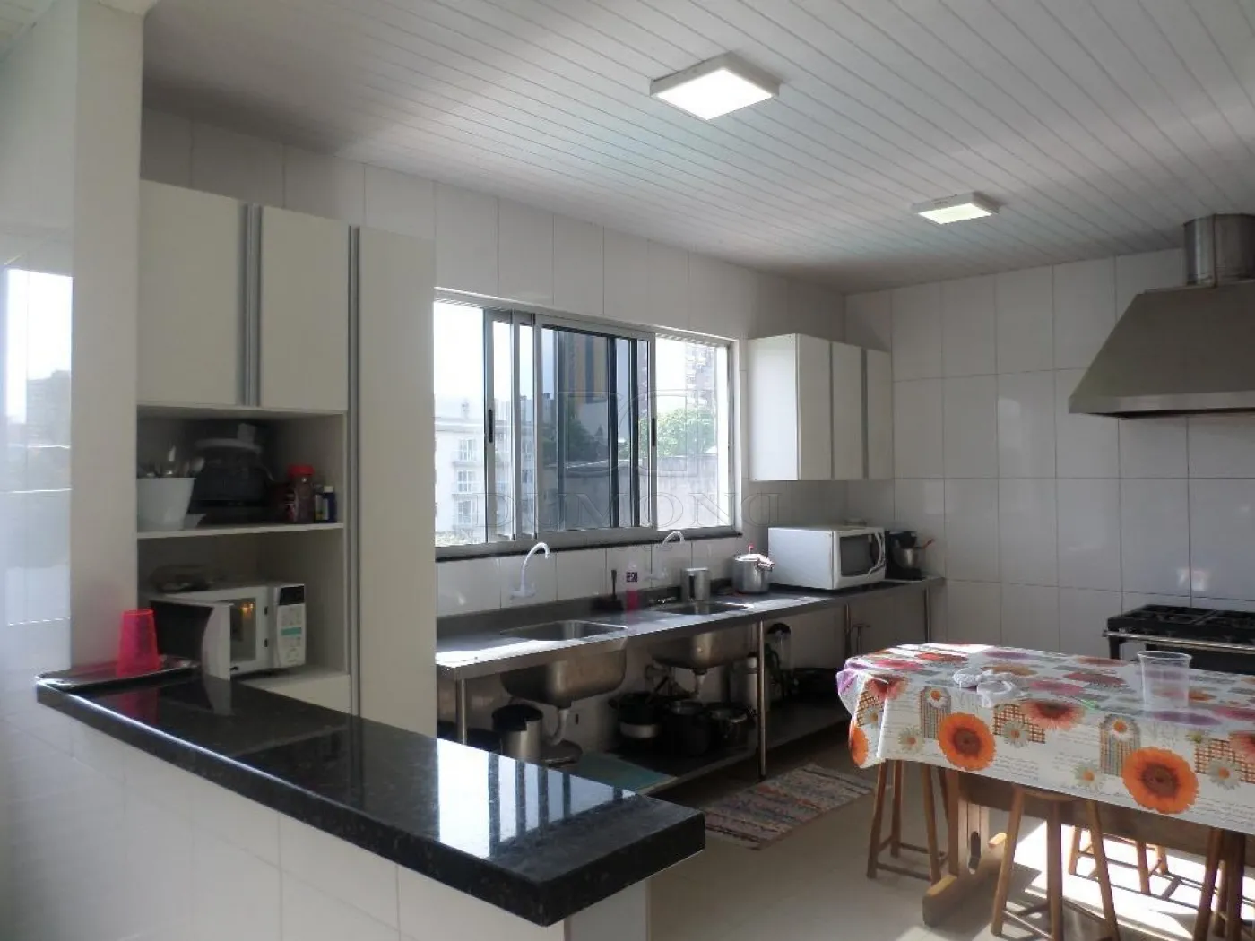 Hotel com 47 dormitórios à venda com 3000 m² por R$ 20.000.000 no Centro em Foz do Iguaçu/PR