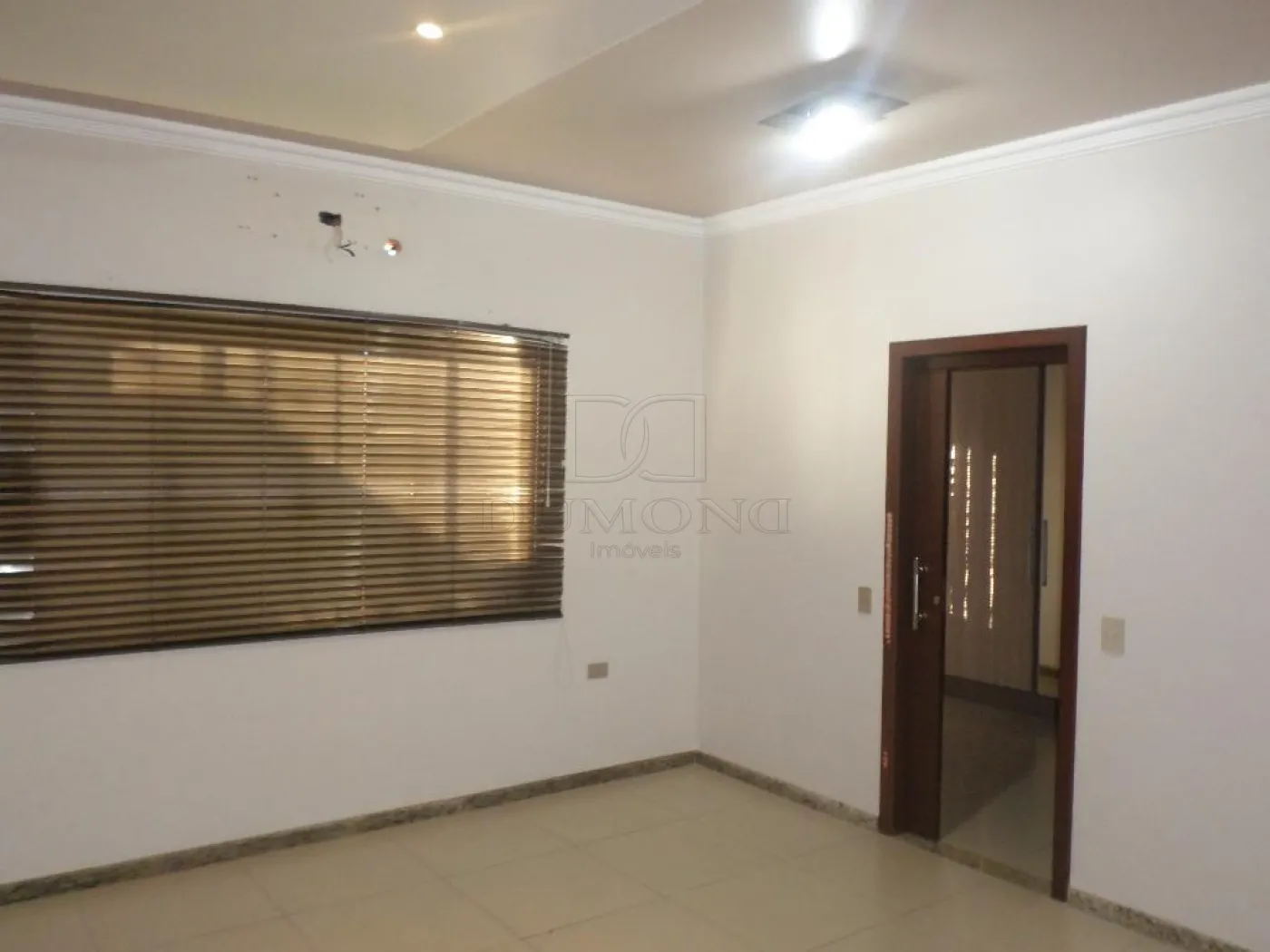 Casa com 3 dormitórios à venda com 253 m² por R$ 710.000 no Jardim Porto Belo em Foz do Iguaçu/PR