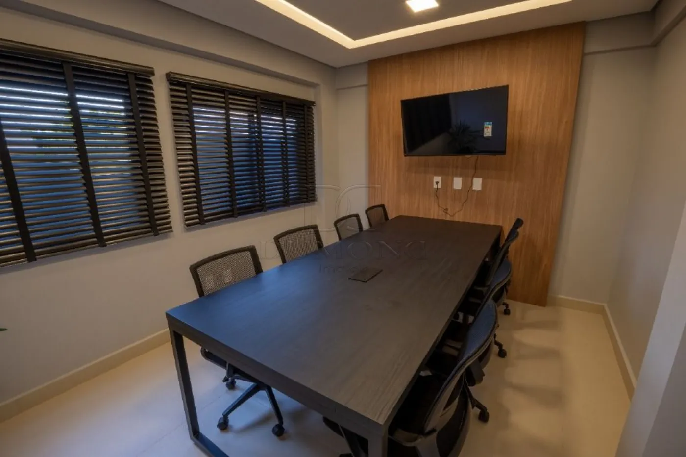 APARTAMENTO GARDEN Á VENDA NO EDIFÍCIO ROYAL LEGACY !!