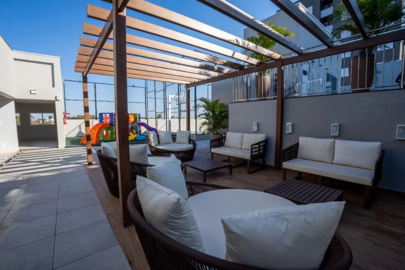 APARTAMENTO GARDEN Á VENDA NO EDIFÍCIO ROYAL LEGACY !!