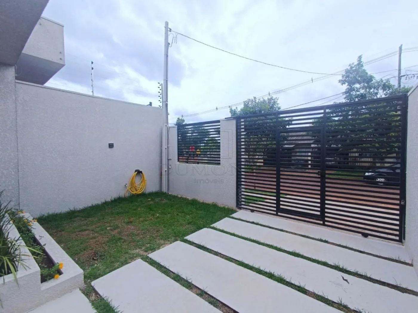 Casa com 3 dormitórios à venda com 89 m² por R$ 550.000 no Jardim Fenícia em Foz do Iguaçu/PR
