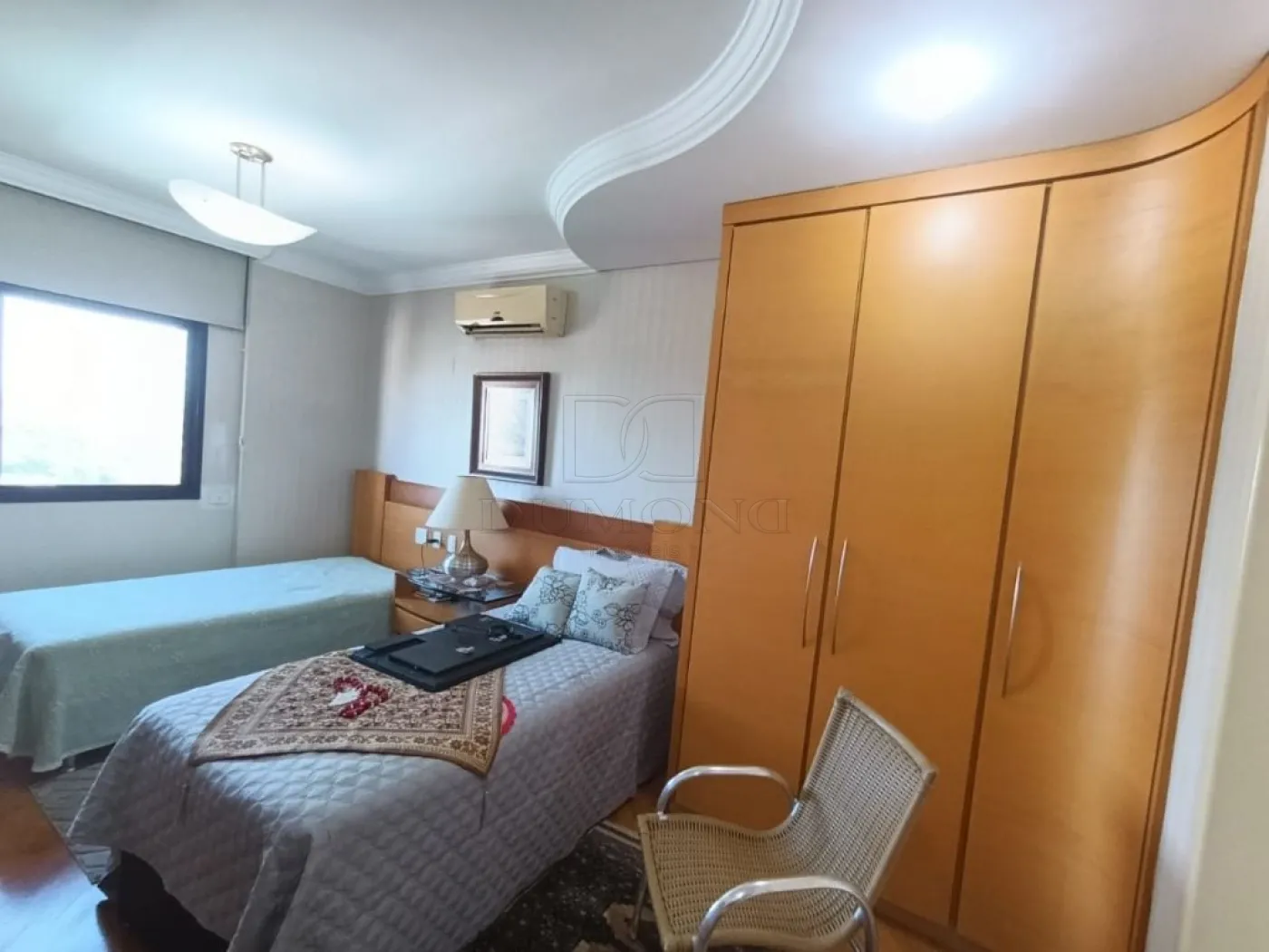 Apartamento Duplex com 4 dormitórios à venda com 384 m² por R$ 2.500.000 no Edifício Maison Classic em Foz do Iguaçu