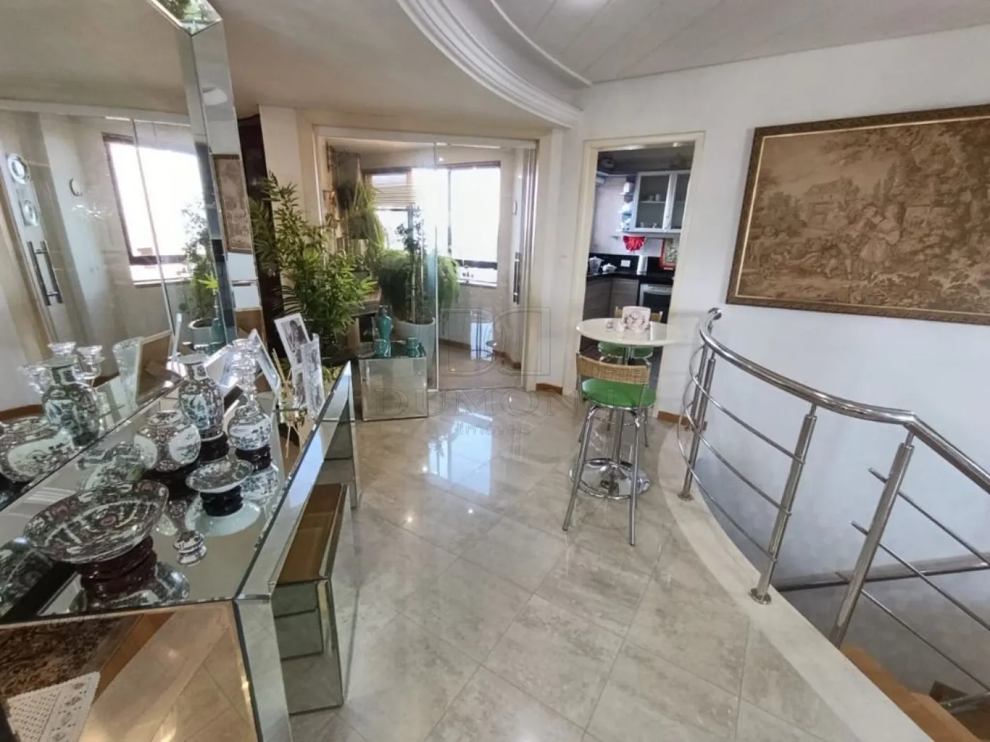 Apartamento Duplex com 4 dormitórios à venda com 384 m² por R$ 2.500.000 no Edifício Maison Classic em Foz do Iguaçu