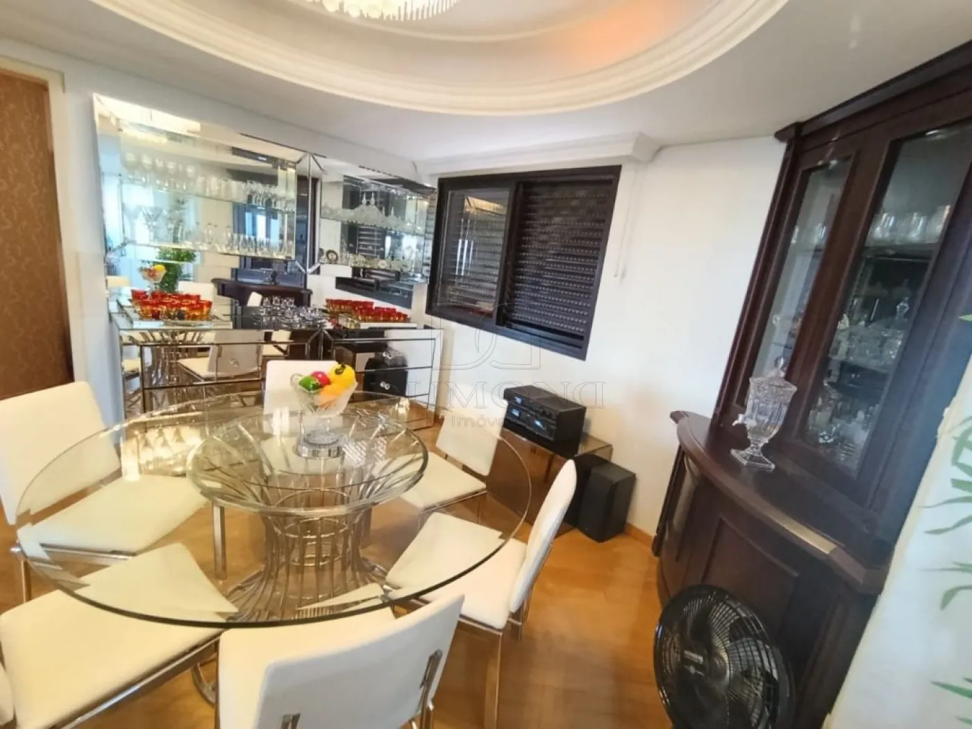 Apartamento Duplex com 4 dormitórios à venda com 384 m² por R$ 2.500.000 no Edifício Maison Classic em Foz do Iguaçu