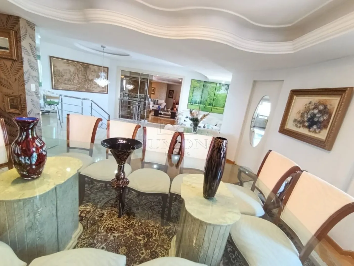 Apartamento Duplex com 4 dormitórios à venda com 384 m² por R$ 2.500.000 no Edifício Maison Classic em Foz do Iguaçu