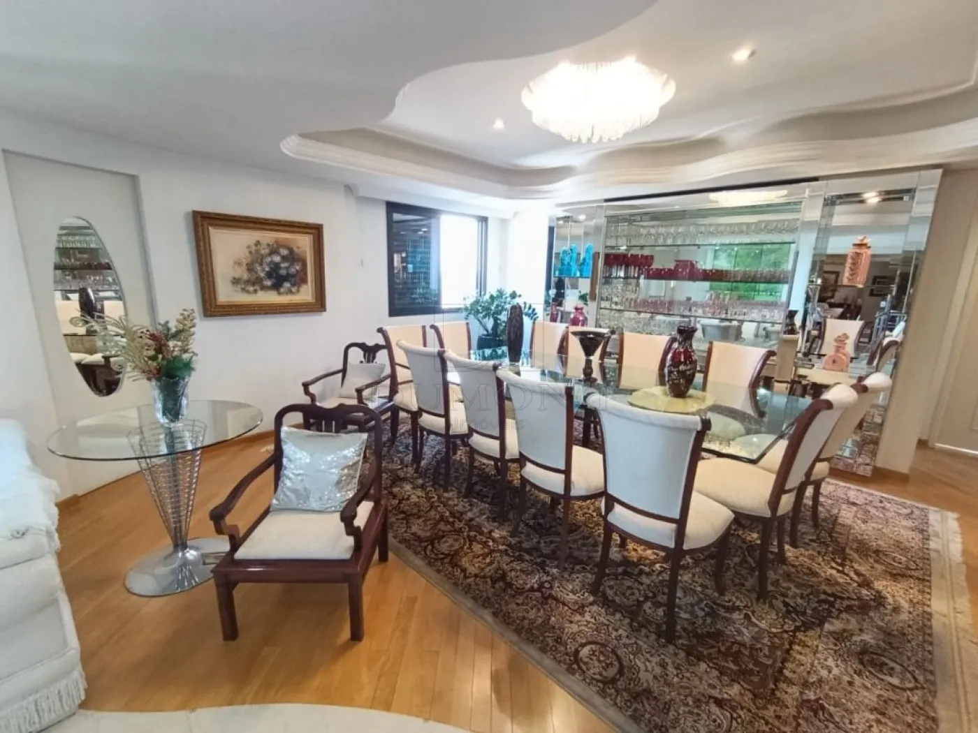 Apartamento Duplex com 4 dormitórios à venda com 384 m² por R$ 2.500.000 no Edifício Maison Classic em Foz do Iguaçu