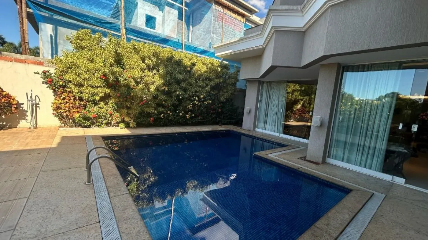 Sobrado com 5 suítes à venda com 675 m² por R$ 5.900.000 no Condomínio Iguassu Green Village em Foz do Iguaçu/PR UNID 1