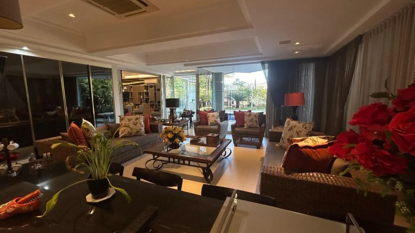 Sobrado com 5 suítes à venda com 675 m² por R$ 5.900.000 no Condomínio Iguassu Green Village em Foz do Iguaçu/PR UNID 1