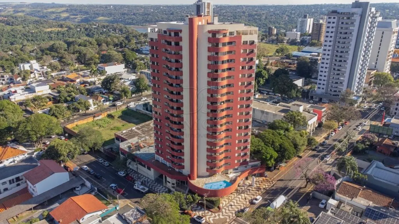 Apartamento com 3 dormitórios à venda com 220 m² por R$ 1.200.000  no Centro em Foz do Iguaçu/PR