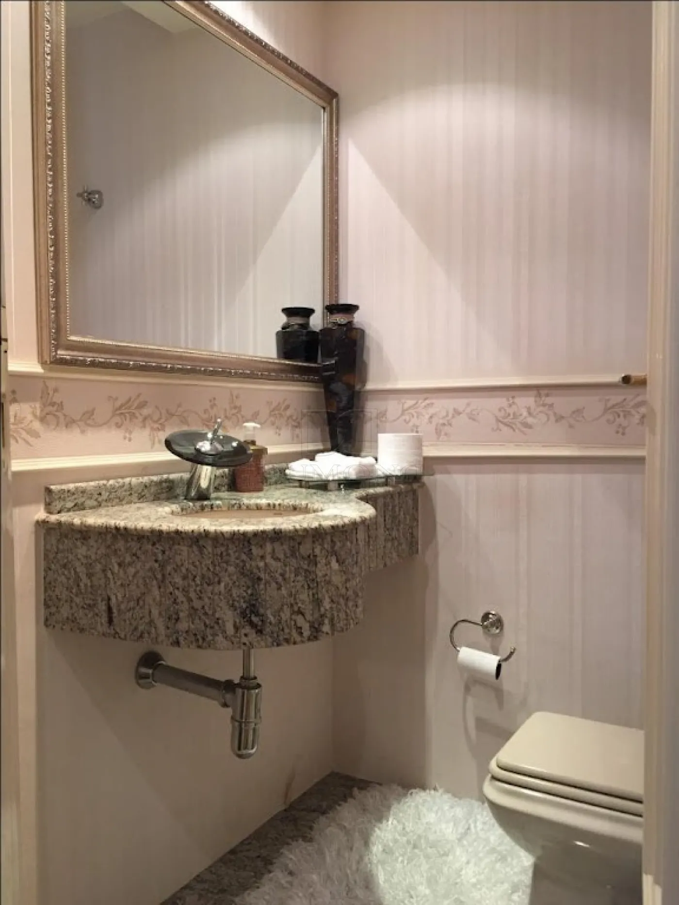 Apartamento com 3 dormitórios à venda com 220 m² por R$ 1.200.000  no Centro em Foz do Iguaçu/PR