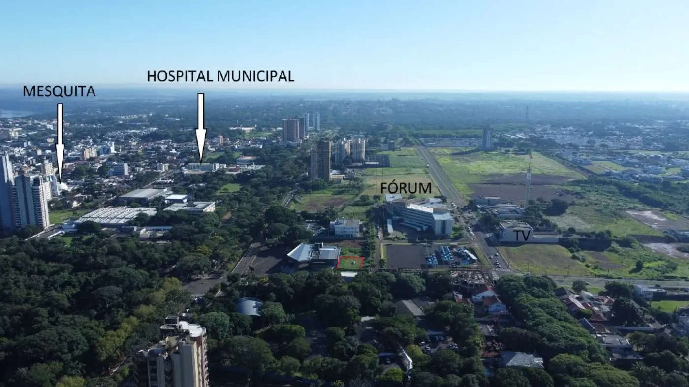 Terreno à venda com 700 m² por R$ 3.500.000 no Jardim Polo Centro em Foz do Iguaçu/PR