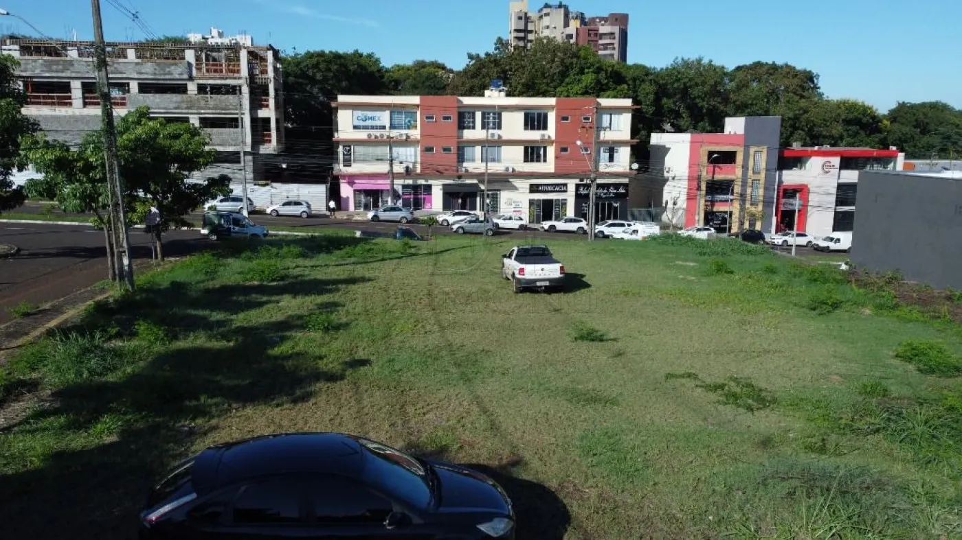 Terreno à venda com 700 m² por R$ 3.500.000 no Jardim Polo Centro em Foz do Iguaçu/PR