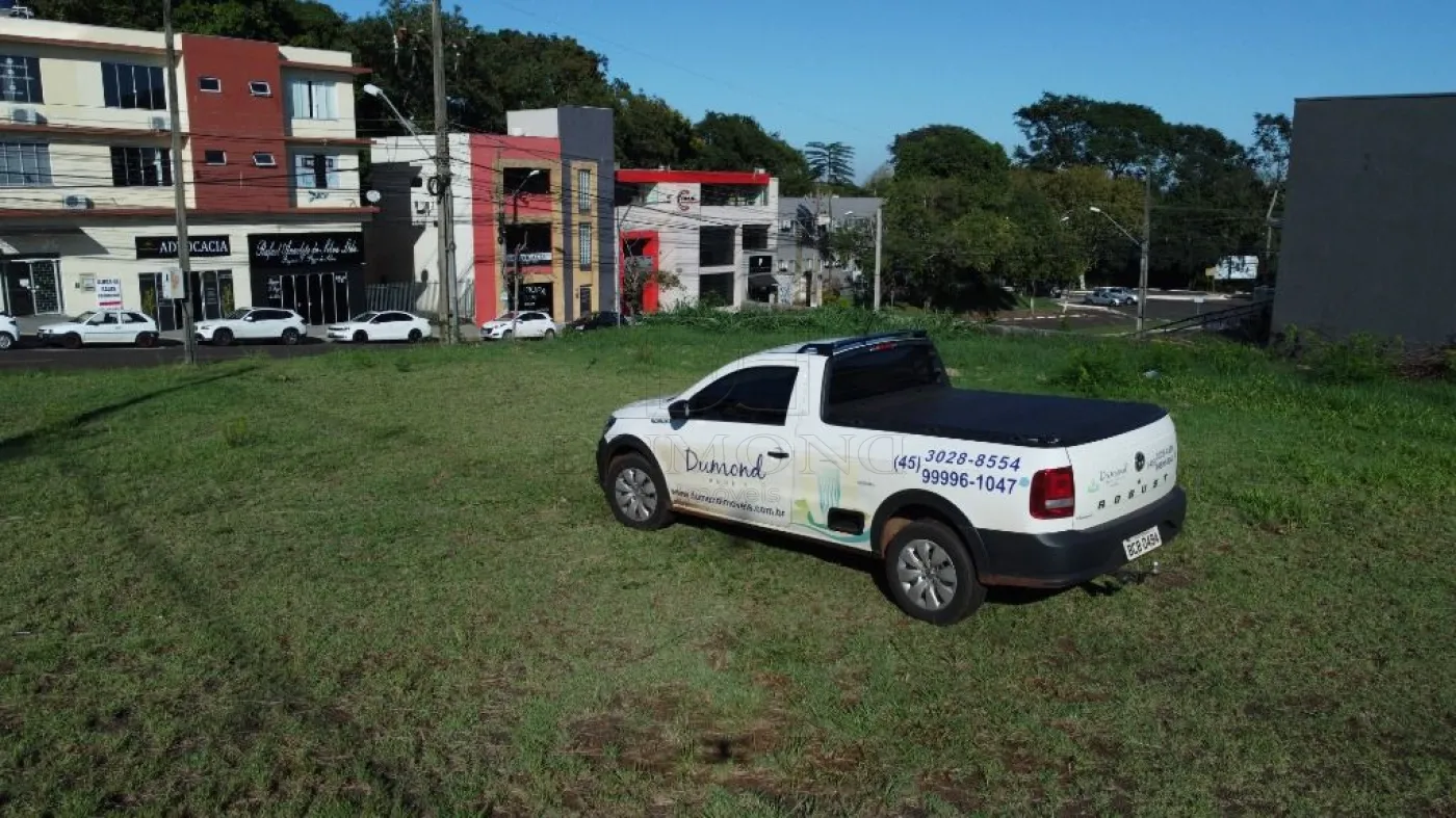 Terreno à venda com 700 m² por R$ 3.500.000 no Jardim Polo Centro em Foz do Iguaçu/PR