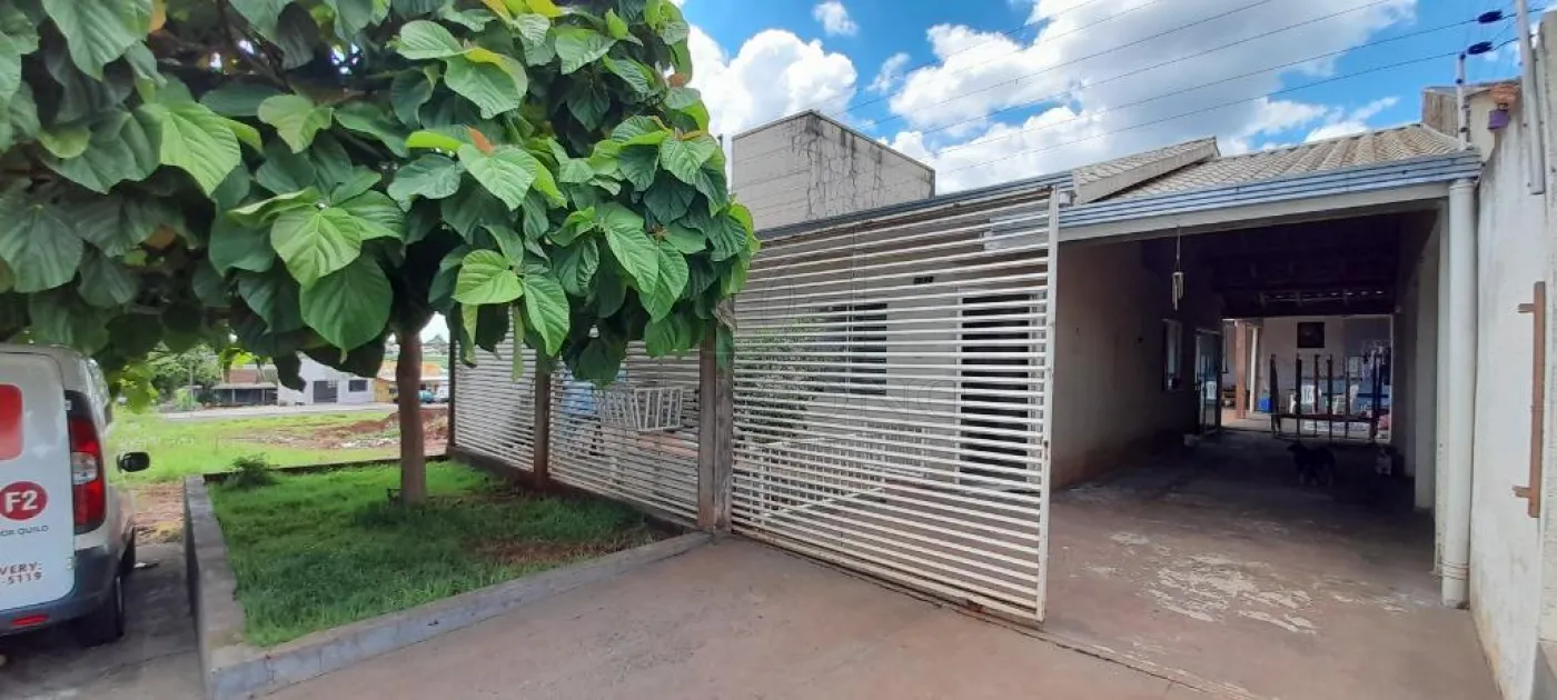 Casa com 3 dormitórios à venda com 130 m² por R$ 430.000 no Jardim Vasco da Gama em Foz do Iguaçu/PR
