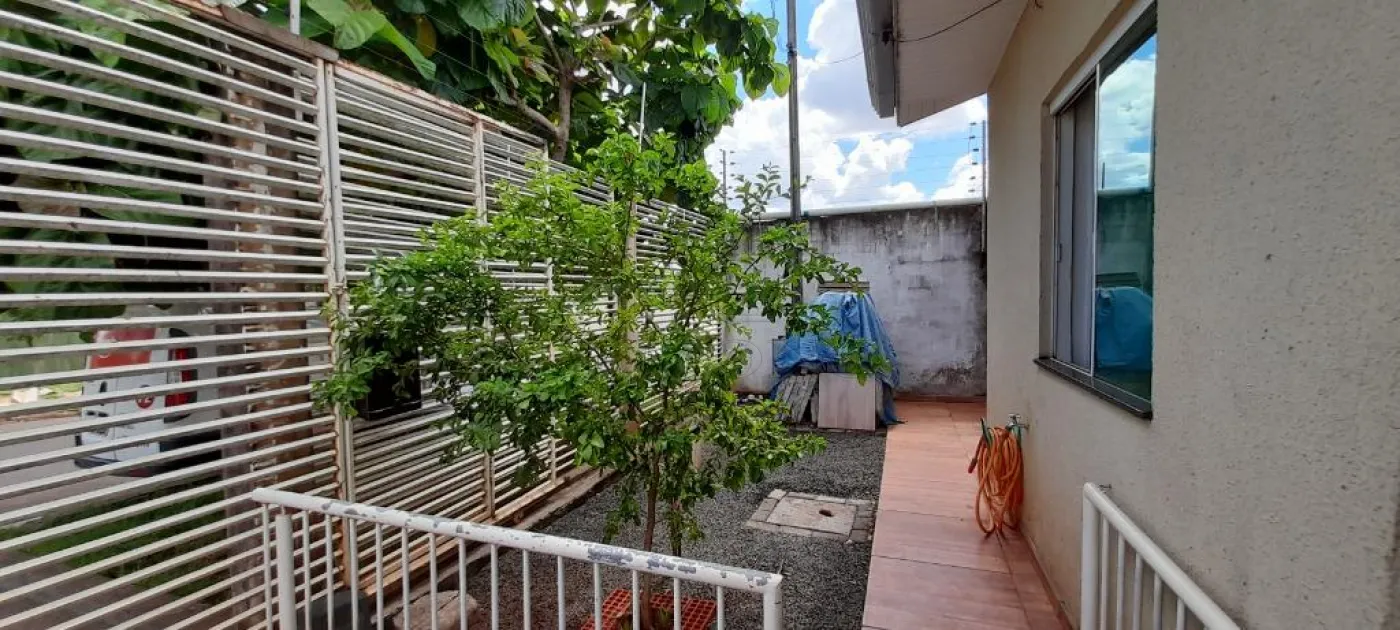 Casa com 3 dormitórios à venda com 130 m² por R$ 430.000 no Jardim Vasco da Gama em Foz do Iguaçu/PR