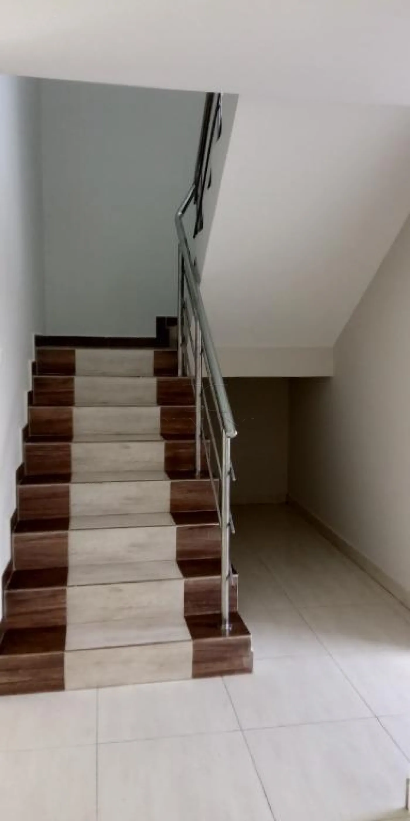 Sobrado para locação, com 03 dormitórios no Jardim Ana Cristina