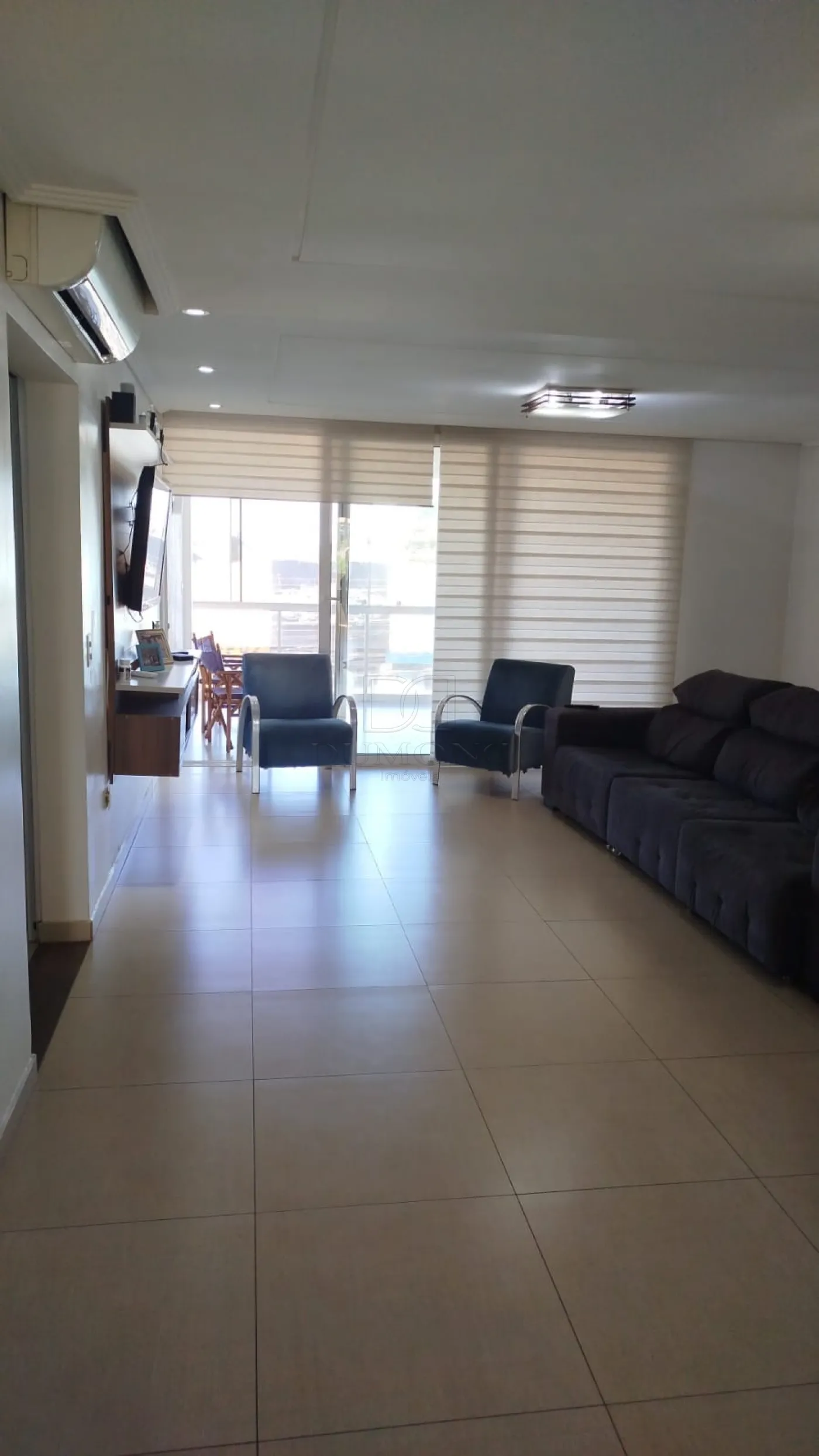 Prédio Comercial e Residencial localizado