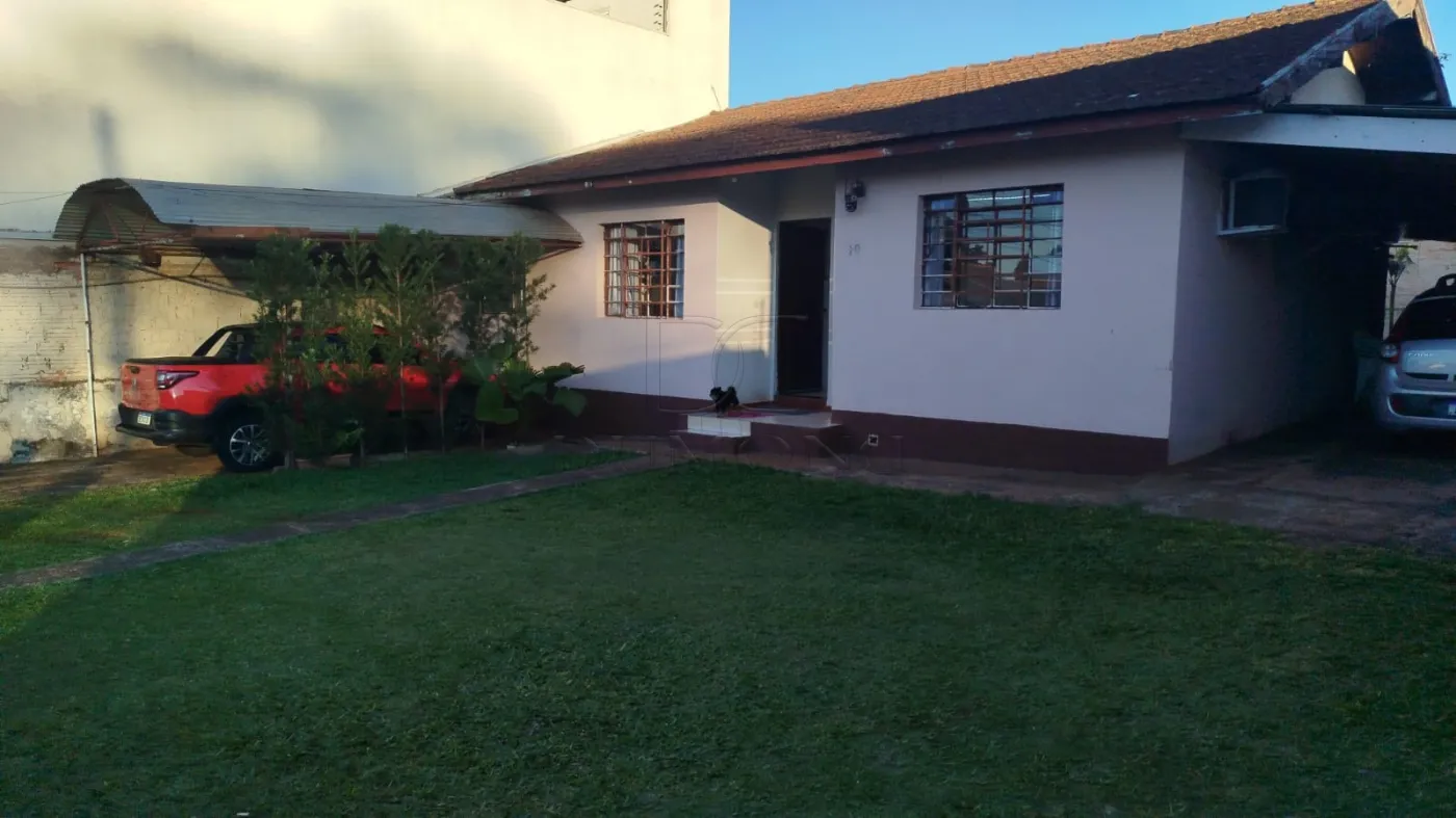 Casa de alvenaria localizado na Vila A, próximo a Escola, Mercados, Bancos
