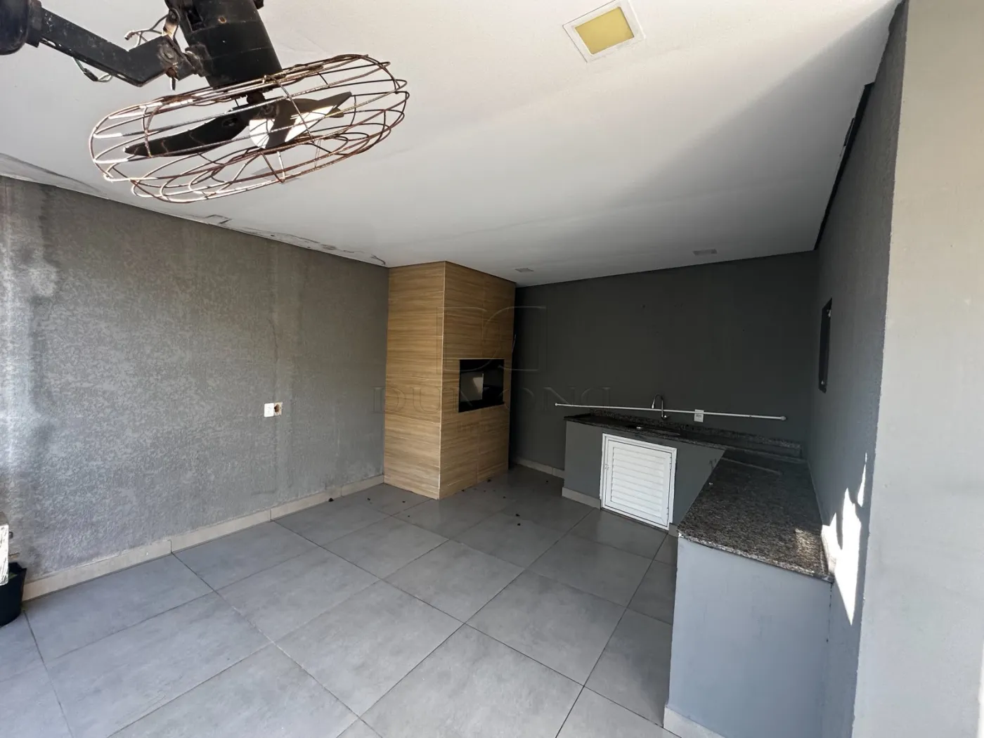 SOBRADO PARA LOCAÇÃO - JARDIM POLO CENTRO COM 3 QUARTOS