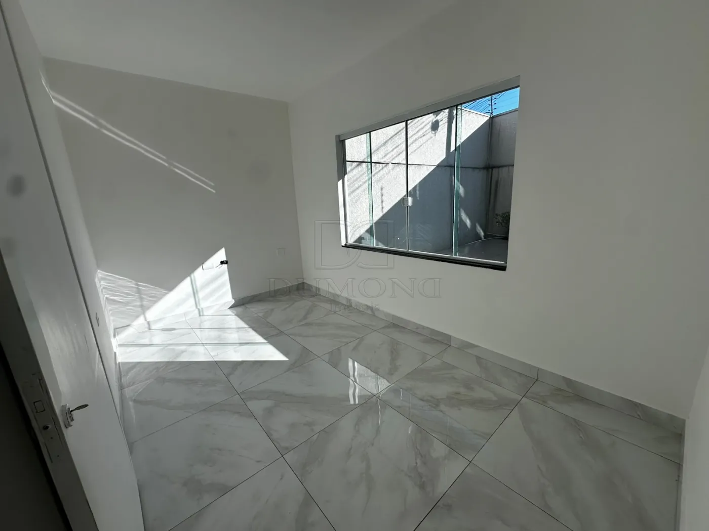 SOBRADO PARA LOCAÇÃO - JARDIM POLO CENTRO COM 3 QUARTOS