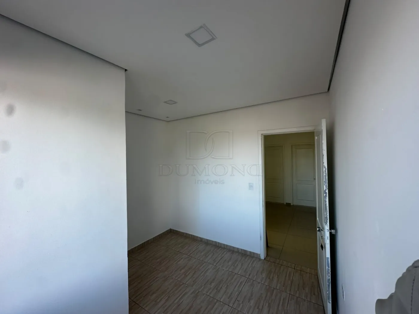 SOBRADO PARA LOCAÇÃO - JARDIM POLO CENTRO COM 3 QUARTOS