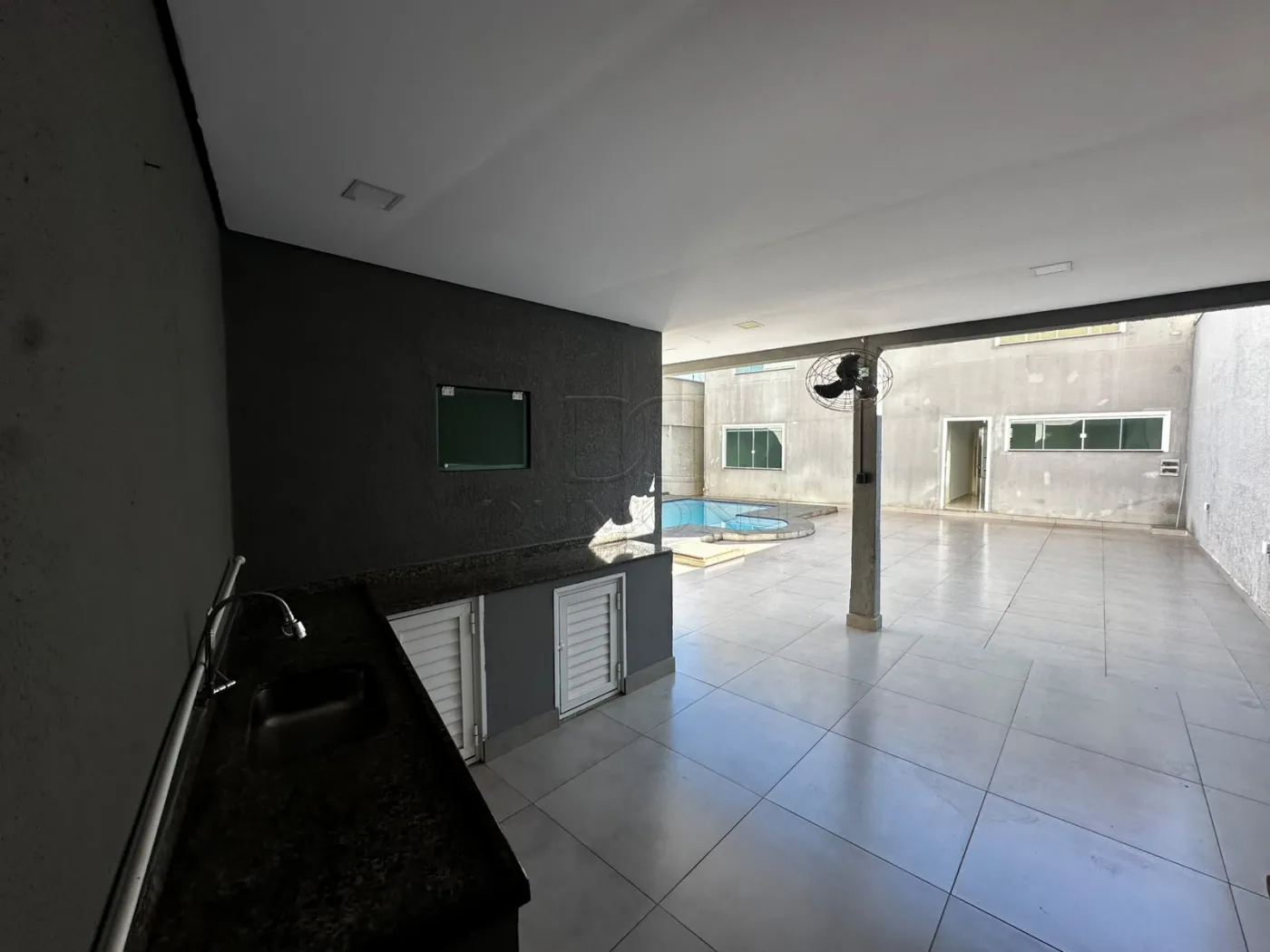 SOBRADO PARA LOCAÇÃO - JARDIM POLO CENTRO COM 3 QUARTOS